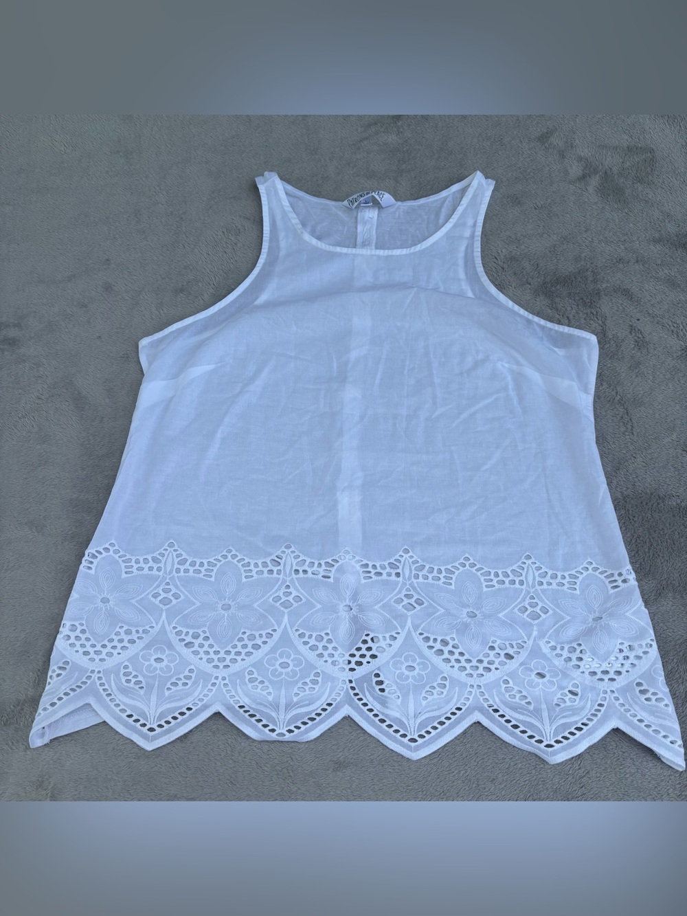 Patrons of Peace Tank Size Large White Flower Mock Crochet Front Button Back